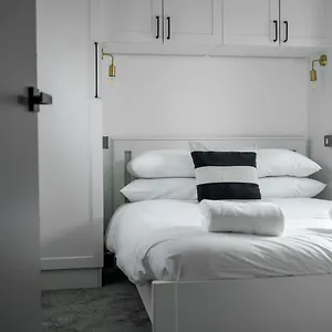 goodstay-lodges-by-urban-space.cardiffhotelswales.com/