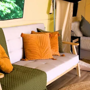 bell-tent-village.hotelsin-nottingham.com/