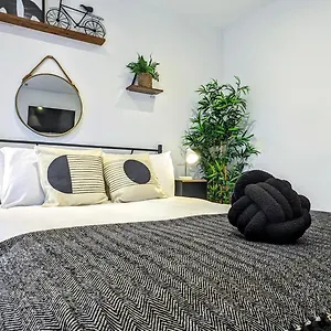 Innit Townhouse Apartment